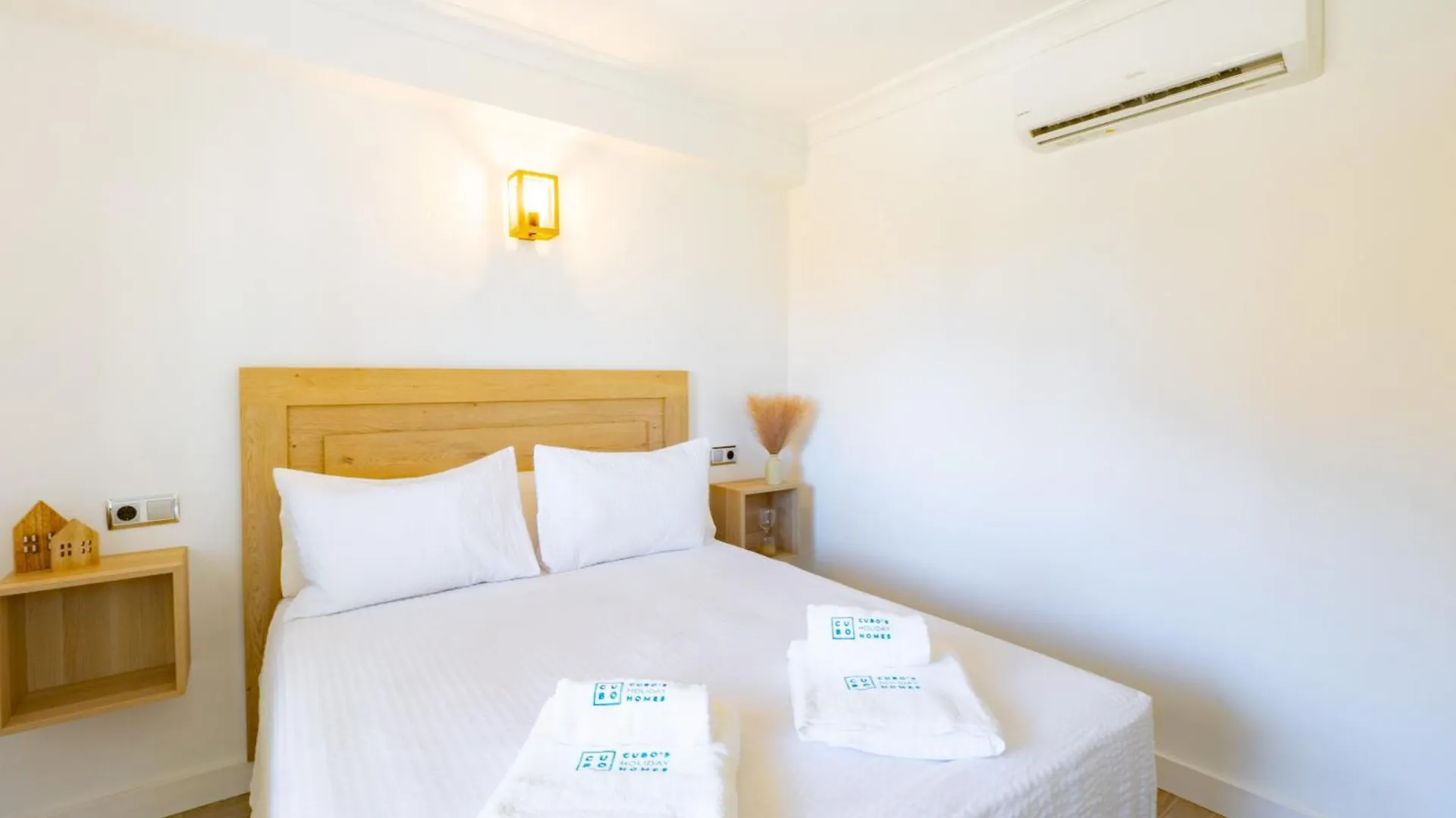 Cubo'S Apartamento Sol Y Arena Playamar Torremolinos Spain