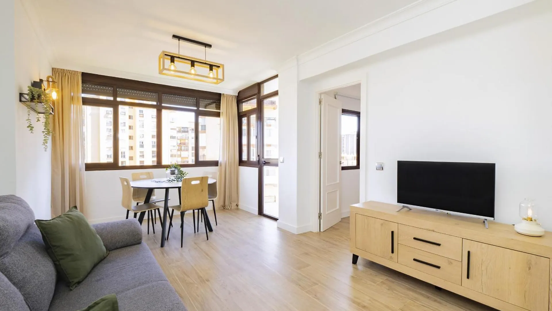 Cubo'S Apartamento Sol Y Arena Playamar Torremolinos 0*,
